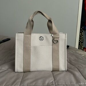 Lululemon bag
